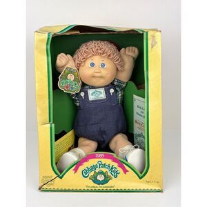 NOS 1985 Cabbage Patch Kids #3900 Girl Doll Blue Eyes Whitney Kimball NRFB